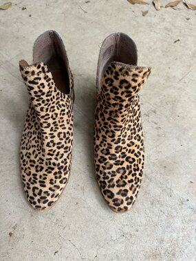 Women's Leopard Print Ankle Boots - Stylish Slip-On Booties